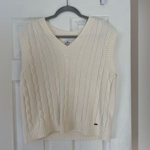 Hollister oversized sweater vest size small. Never worn!
